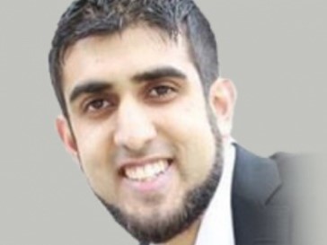 Dr Fezaan Gatrad, Implant Surgeon